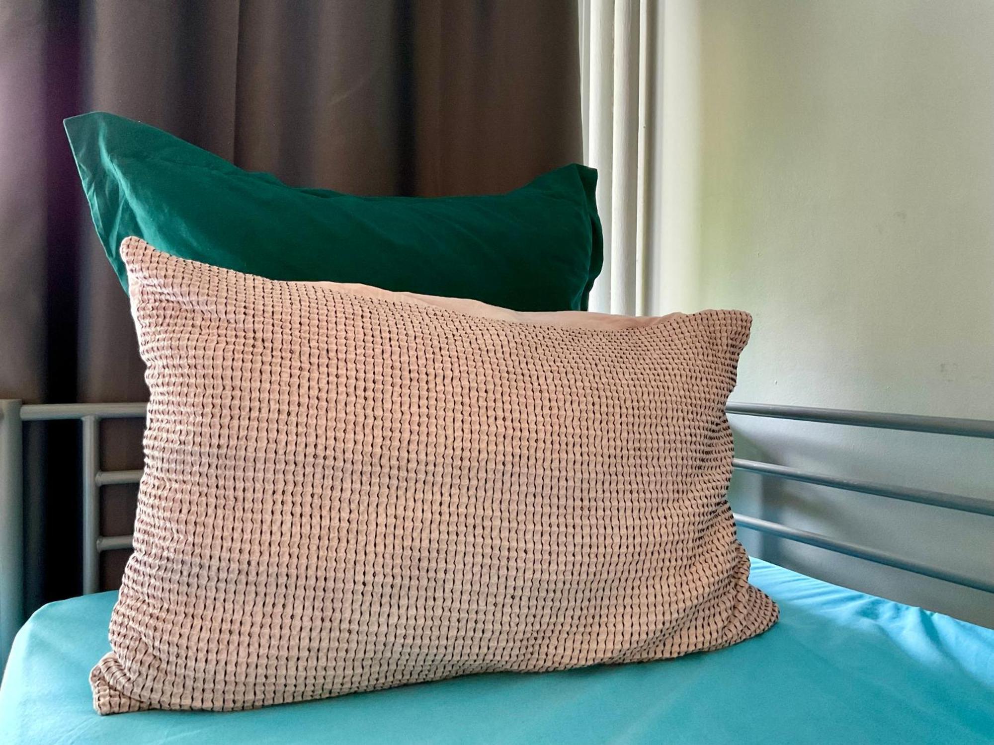Female-Dortoir Femme -Dorm Shared Room Paris Бобини Екстериор снимка