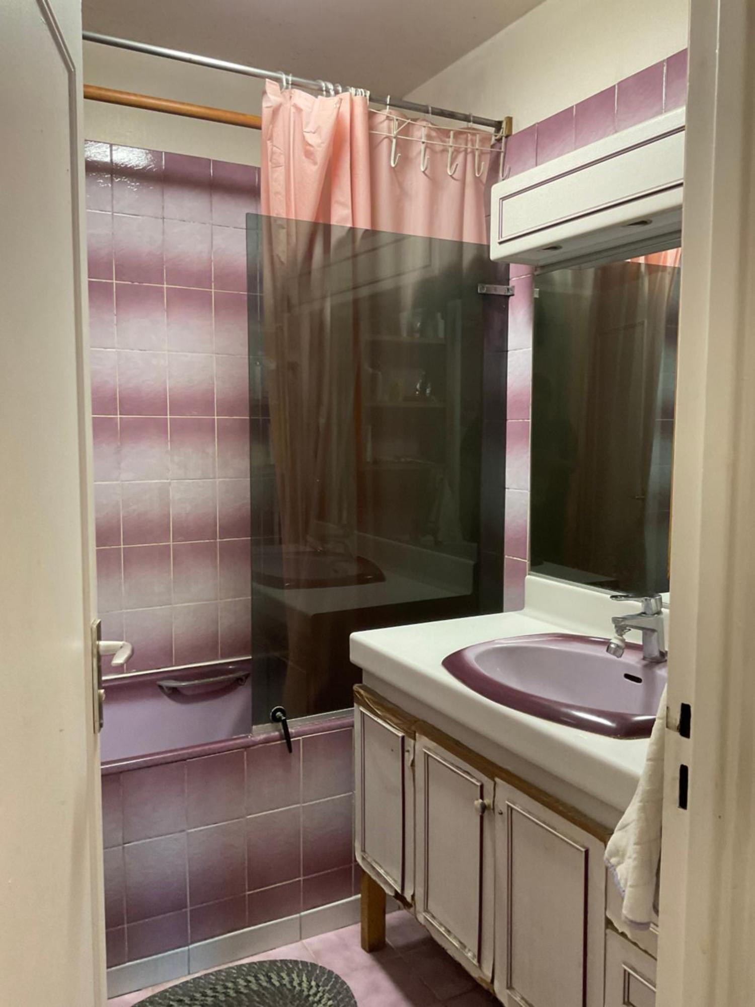 Female-Dortoir Femme -Dorm Shared Room Paris Бобини Екстериор снимка